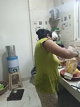 غرفة دردشة sakshi_moni المباشرة