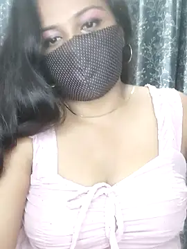 Sania_02 Adlı Modelin Canlı Sohbet Odası