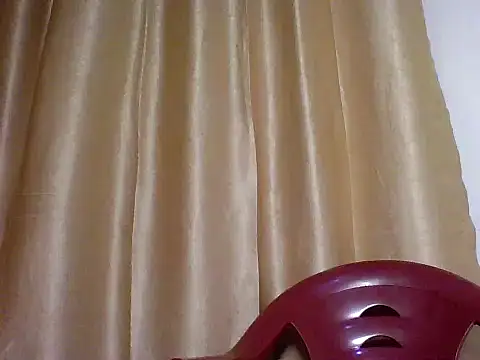 sexypie254 Adlı Modelin Canlı Sohbet Odası