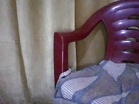 sexypie254 Adlı Modelin Canlı Sohbet Odası
