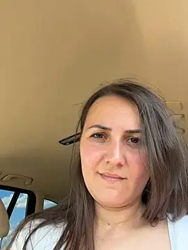 غرفة دردشة BrunetteNymph المباشرة
