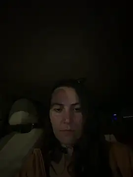 BrunetteNymphn Live chat-huone