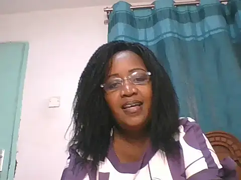 peacechloe's Live Chat Room