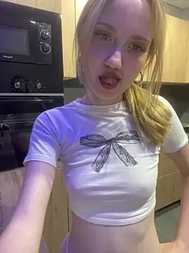 MiraNight Adlı Modelin Canlı Sohbet Odası