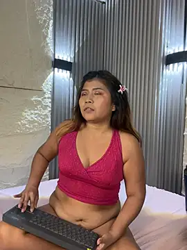 LyraMilano Live Chatrum