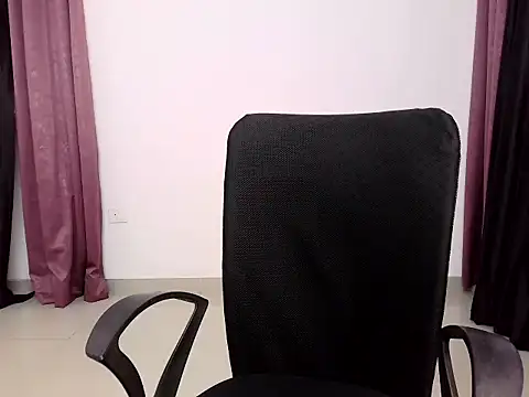 SatinKitty_1: δωμάτιο απευθείας συνομιλίας