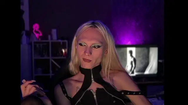 sindLy – live sex-cam-show