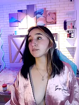 Lua_bloom_ Adlı Modelin Canlı Sohbet Odası