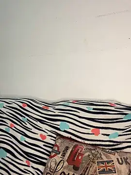 samantha-hot21 Adlı Modelin Canlı Sohbet Odası