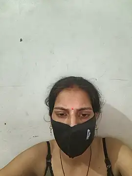Neha-ji Adlı Modelin Canlı Sohbet Odası