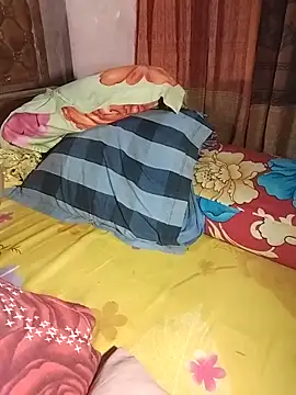 Riyaaker Adlı Modelin Canlı Sohbet Odası