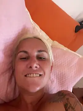 Онлайн чат Sofia_beee