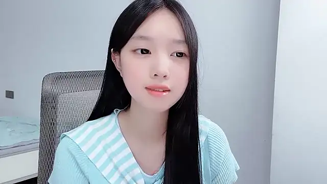 Yoyo33355 – live chatrum