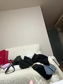 ramu_Gcup Adlı Modelin Canlı Sohbet Odası