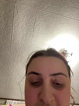 Kp_emilia19 Adlı Modelin Canlı Sohbet Odası