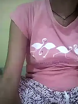 PRIYAGIRLHOT Live Chatraum