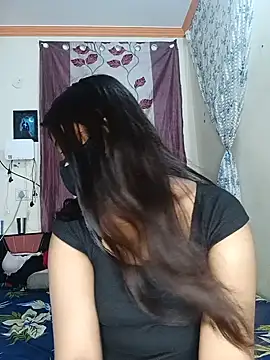 hi-swati Adlı Modelin Canlı Sohbet Odası