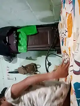 Phòng Chat Trực Tiếp cutiepari