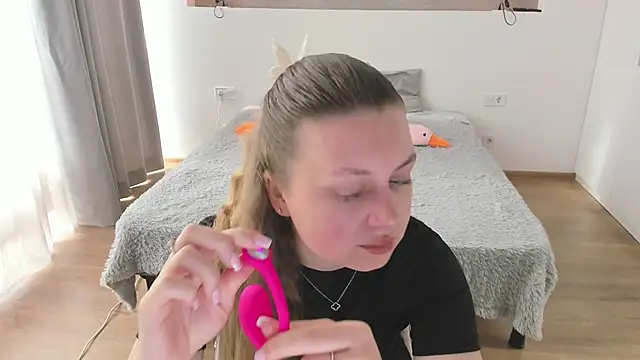 Kitkatvel чат на живо