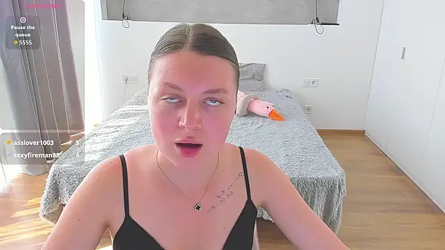 Sala de chat en directo de Kitkatvel