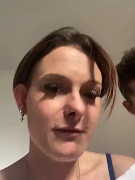 Quenn667 Cameră chat live