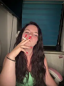 SecretSarah's Live Chat Room