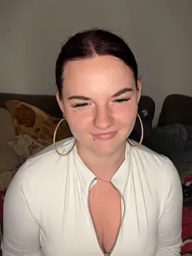SecretSarah – live chatrum