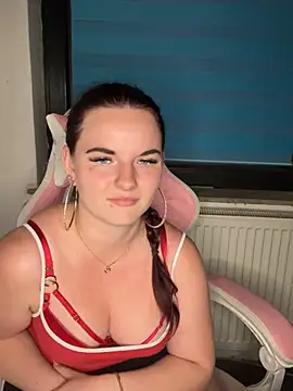 SecretSarah чат на живо