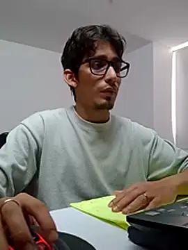 SrIncognito666's Live Sex Cam Show