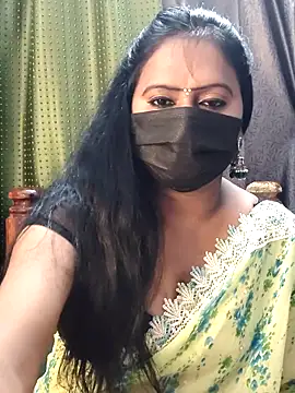 Meera_mia Adlı Modelin Canlı Sohbet Odası