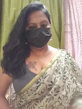 Meera_mia Live Chatrum