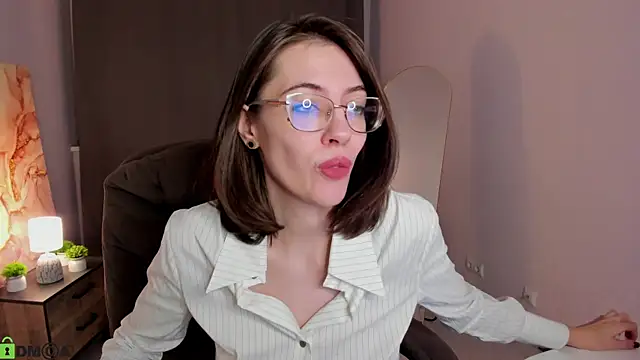 eva_sicret's Live Chat Room