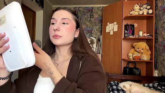 Pokazy przed seks kamerką na żywo – HoneyKittyk