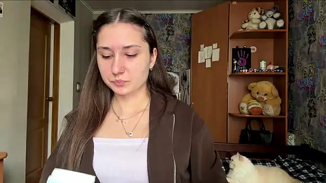 غرفة دردشة HoneyKittyk المباشرة