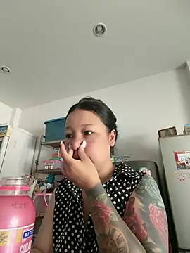 LINDA_HD Cameră chat live