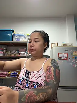 LINDA_HD Cameră chat live