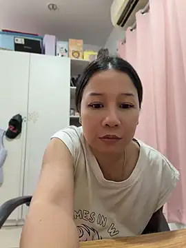 Živá chatovací místnost LINDA_HD