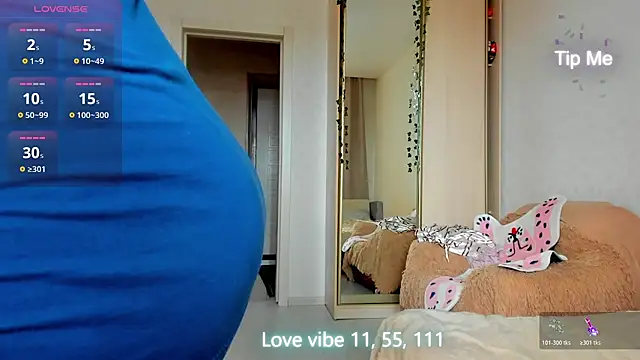 Ann_first_kiss – live chatrum