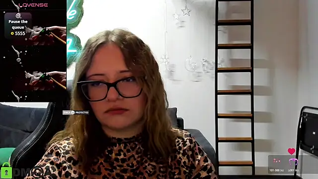 JuliNy_x Cameră chat live