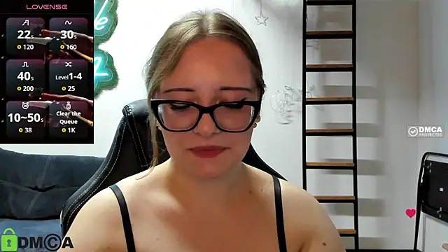 Sala de chat en directo de JuliNy_x