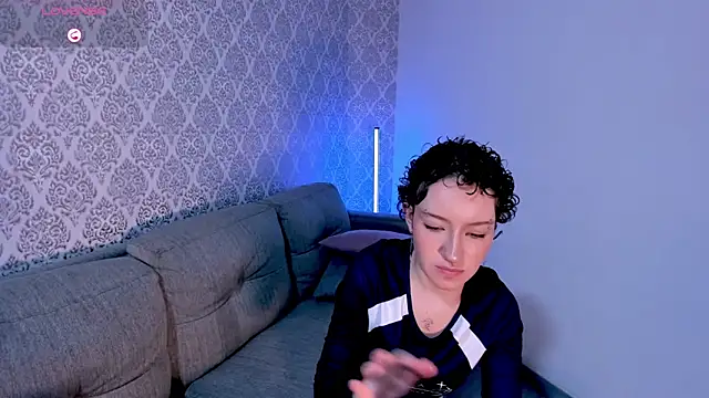 NohaCooper's Live Chat Room