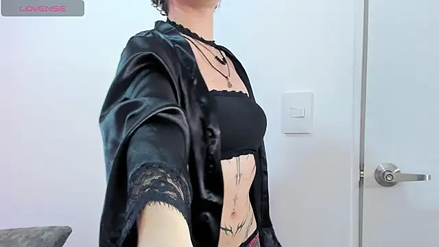 Chat soba uživo modela NohaCooper