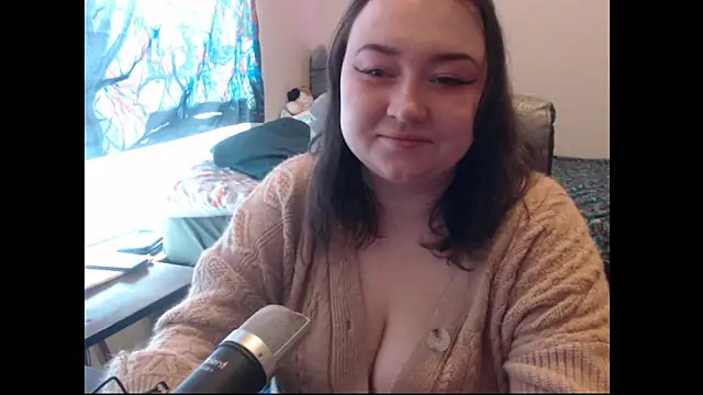 Chat soba uživo modela glitchypop