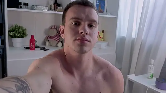 Seks show uživo modela Max_Kunn na kameri