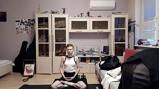 Tannet_Lovelyyy's Live Chat Room