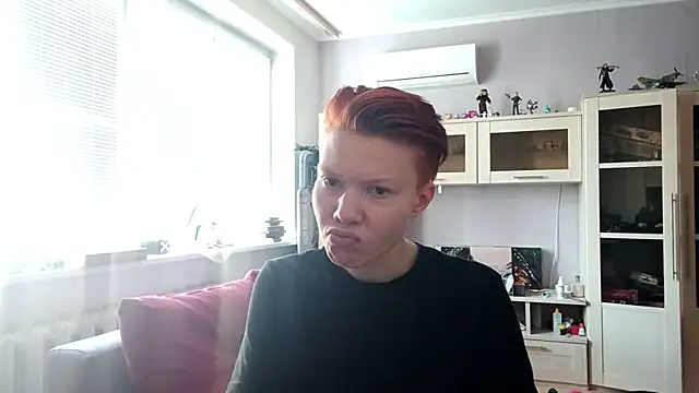 Tannet_Lovelyyy – Naživo chatovacia miestnosť