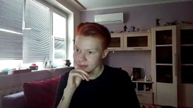 Tannet_Lovelyyy's Live Chat Room
