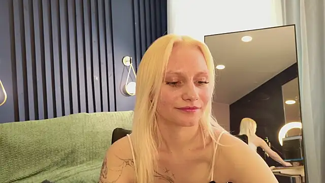 haleybooo's Live Chat Room