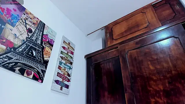 Arianaa_w Adlı Modelin Canlı Sohbet Odası