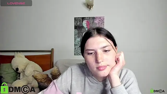 Kira_Devi Live Chatraum